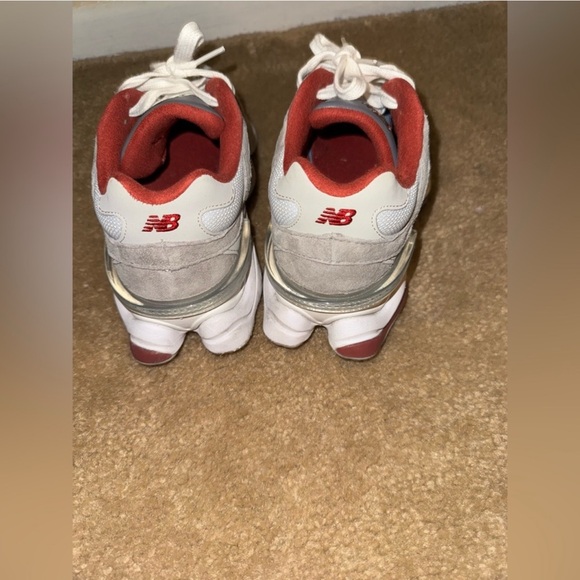 New Balance 9060 Boston College “Eagles” 8 (women’s) - Picture 6 of 16